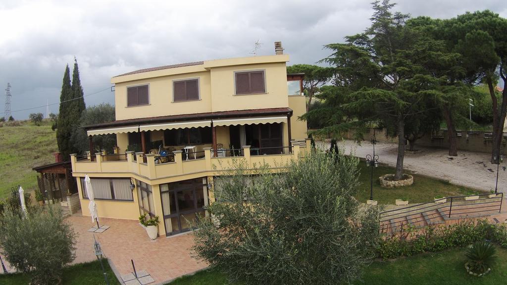 Bed And Breakfast La Corte Degli Ulivi Чивитавеккья Экстерьер фото