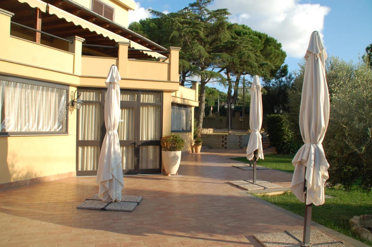 Bed And Breakfast La Corte Degli Ulivi Чивитавеккья Экстерьер фото