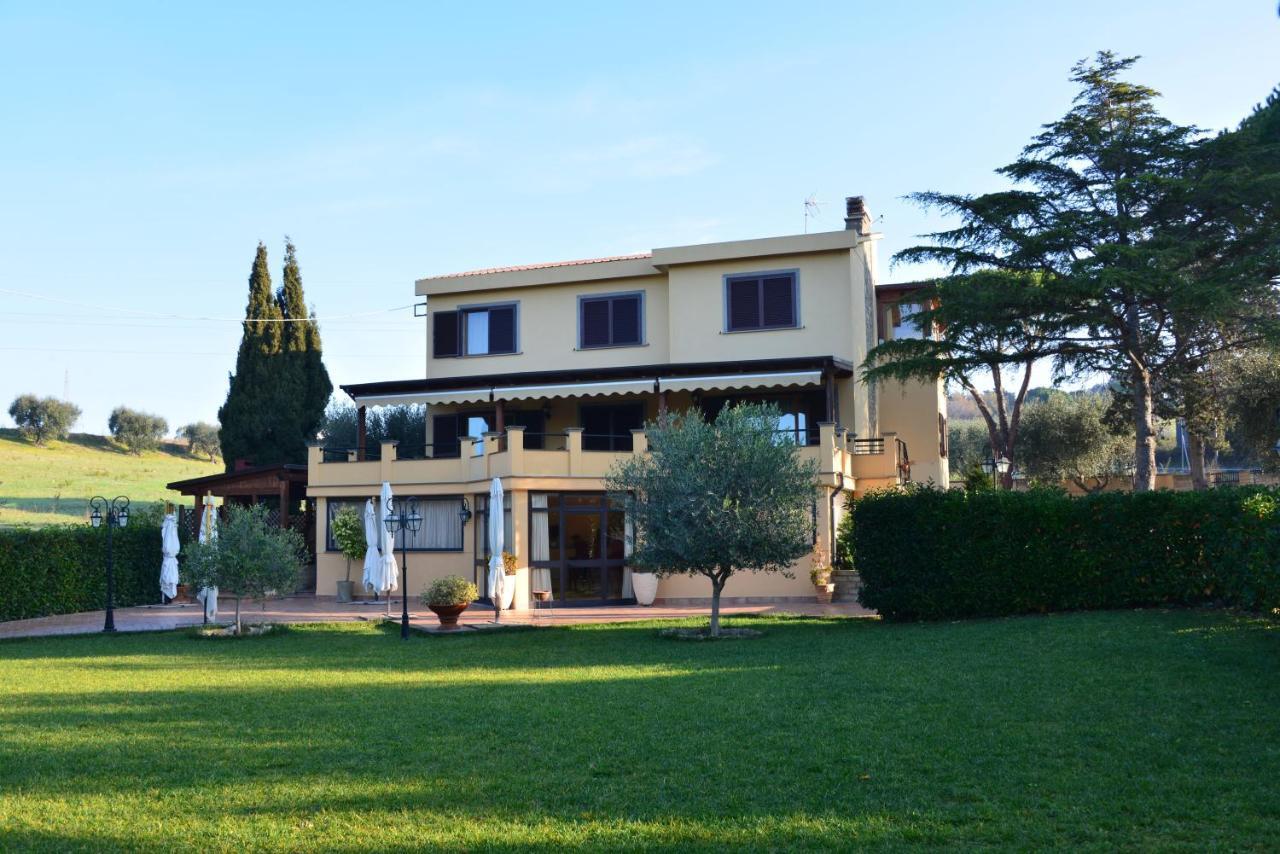 Bed And Breakfast La Corte Degli Ulivi Чивитавеккья Экстерьер фото