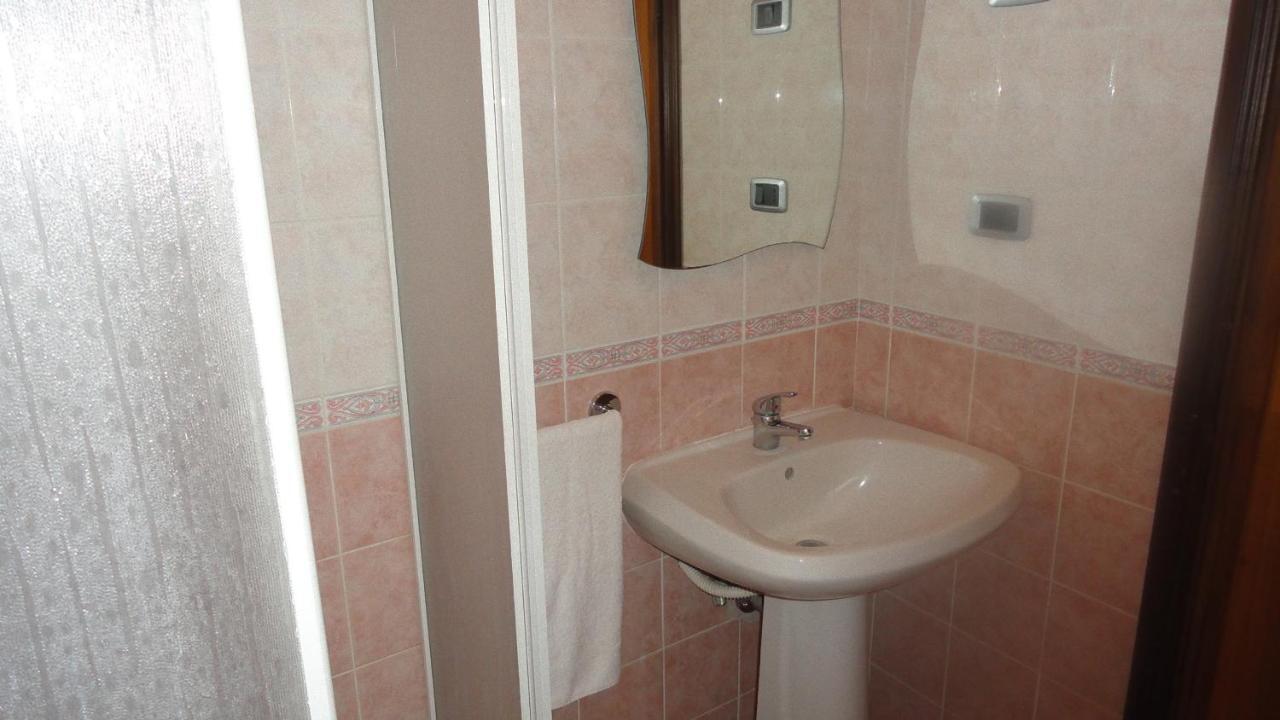 Bed And Breakfast La Corte Degli Ulivi Чивитавеккья Номер фото